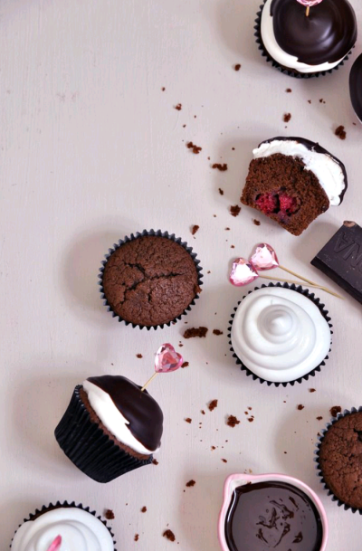 chocolate raspberry hi hat cupcake