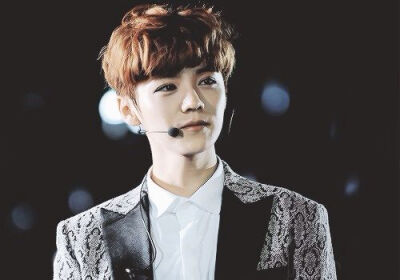 鹿晗 EXO