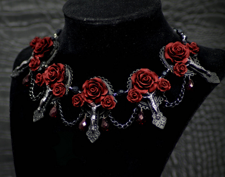 Vampire's Requiem Collar - Red 作者的网站WWW.NECROSARIUM-OFFICIAL.COM Facebook! https://www.facebook.com/Necrosarium Twitter: @NECROSARIUM