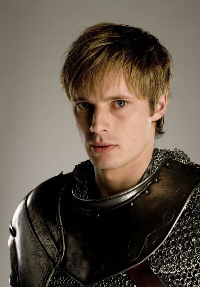 布莱德利·詹姆斯 Bradley James