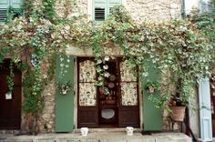 ❤坐在异常明亮的庭院里，品一杯卡布奇诺，吹着意大利来的巴洛克热风。