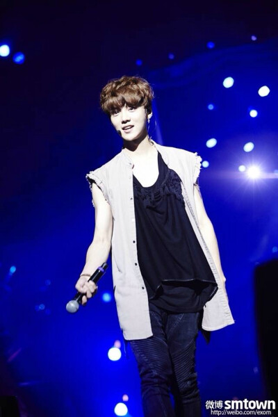 LU HAN