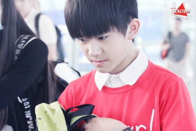 #易烊千玺#ヾ(◍ °千∇ 千 ◍)ﾉﾞ