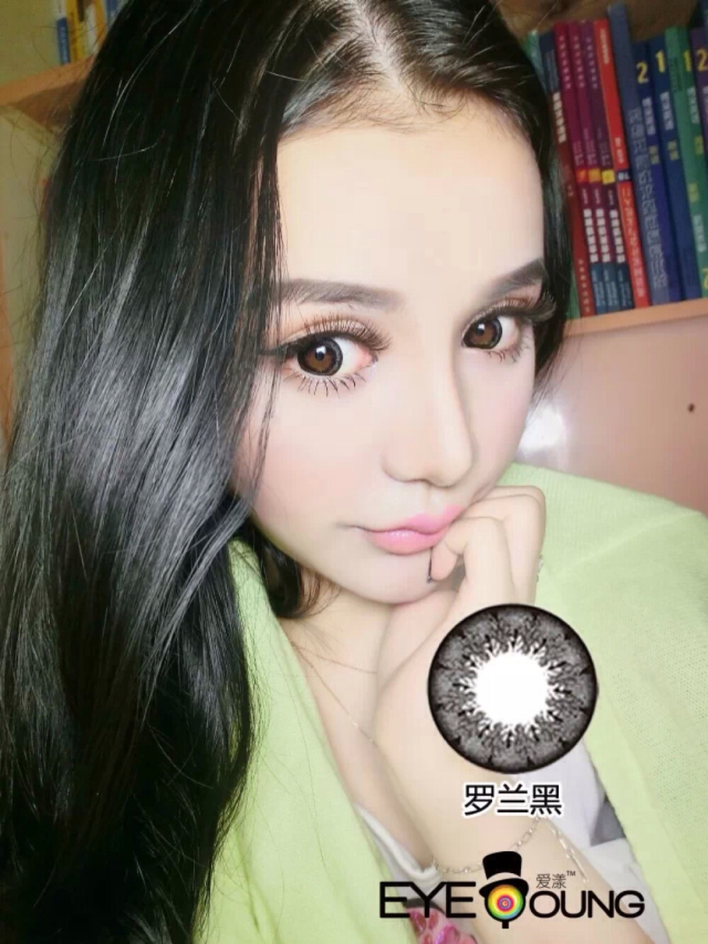 eye-yong出的新款都满赞诶唯美的花纹却给人干净纯真的感觉，很自然通透的黑色和巧克力色QQ541221425