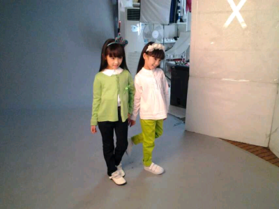 双胞胎涵涵露露