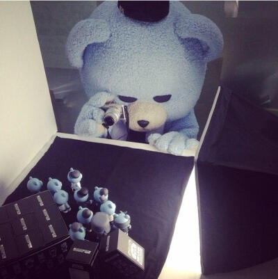 Taking pictures of BIGBANG X KRUNK ART TOY. #krunk #bigbang #arttoy #ygfamily #power #aiareallife #피규어