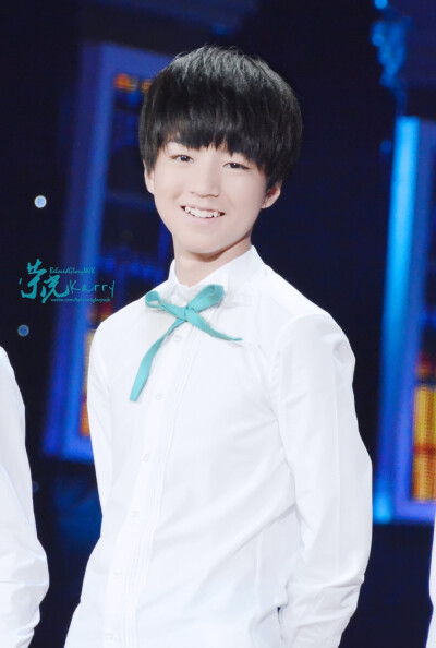 TFBOYS王俊凯 2014.8.20 2014.8.21 录制《开学第一课》。cr:LOGO