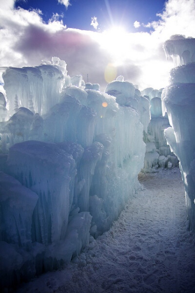 Ice Castles in Silverthorne。