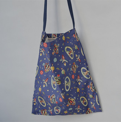 【飞鱼 主角】定制 飞碟图案单肩包 斜跨包 cath kidston同款印花 http://item.taobao.com/item.htm?spm=a1z10.1.w4004-7644786741.19.B4hu8m&amp;amp;id=39652547757