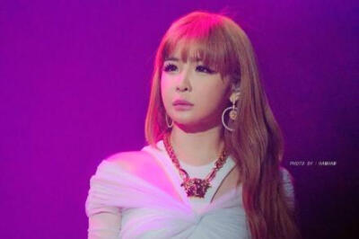 朴春 2NE1 PARK BOM