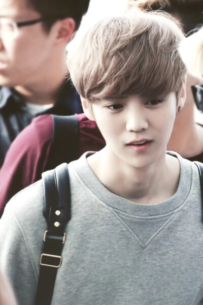 仁川机场 LUHAN 鹿晗