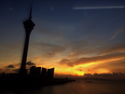 早早的起来赶飞机