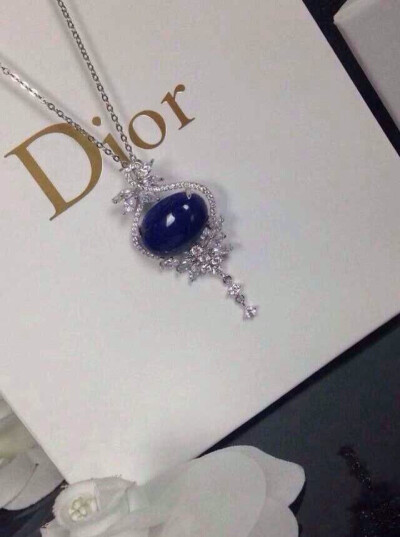 纯银镀金，青金石，镶嵌顶级进口钻，高贵无比