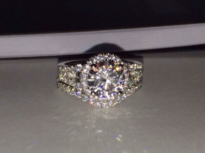 ✨实拍✨新款双拼包镶钻戒，2克拉，可单独佩戴，亦可叠戴，定做款