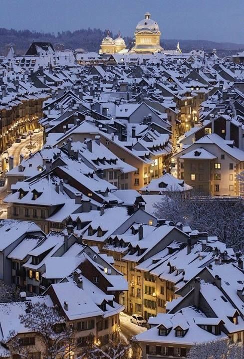 Winter in Bern,Switzerland。瑞士伯尔尼的雪夜。