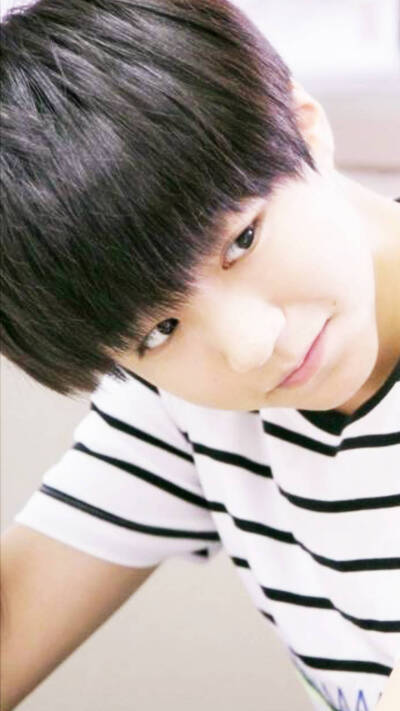 #王俊凯# #TFBOYS主唱门面王俊凯# cr微博