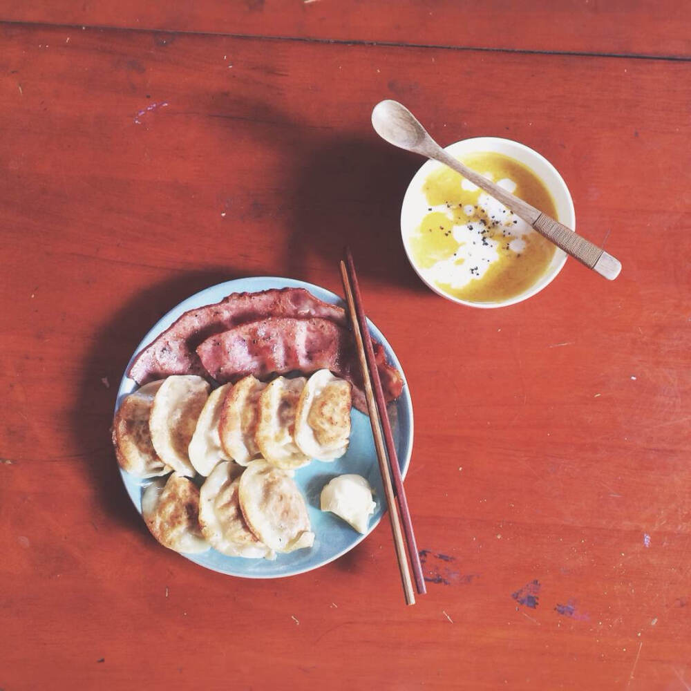 煎饺+培根+南瓜浓汤