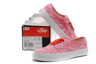 Vans helloKitty 感觉自己萌萌哒的！