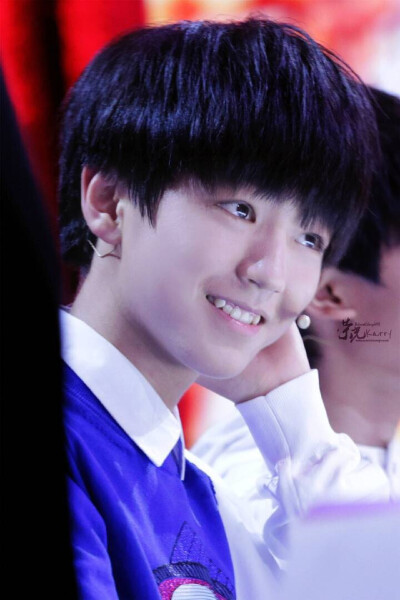 #王俊凯 #TFBOYS王俊凯 20140828 深圳卫视年代秀 高清1p，持续更新