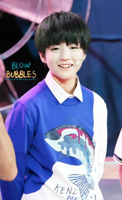 #王俊凯 #TFBOYS王俊凯 20140828 深圳卫视年代秀 高清1p，持续更新