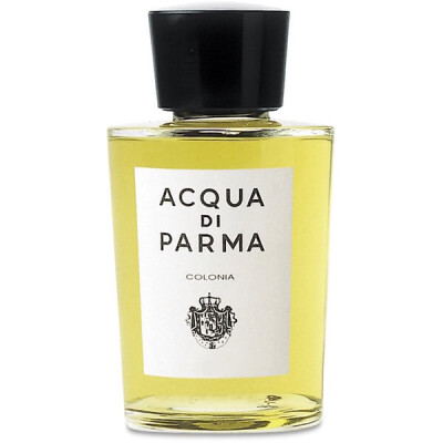 Aqua di Parma Colonia可追溯至1916年这款诞生在帕尔玛市中心手工小作坊里的香水。顶级调香大师调制出“Colonia克罗尼亚古龙水”——世界上第一瓶真正意义的古龙水。