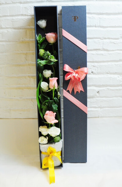 鲜花枪炮礼盒 —珠海花宫坊 http://shop108412070.taobao.com