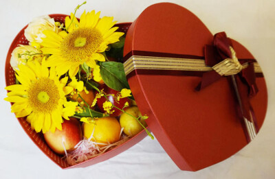 水果鲜花礼盒 —珠海花宫坊 http://shop108412070.taobao.com