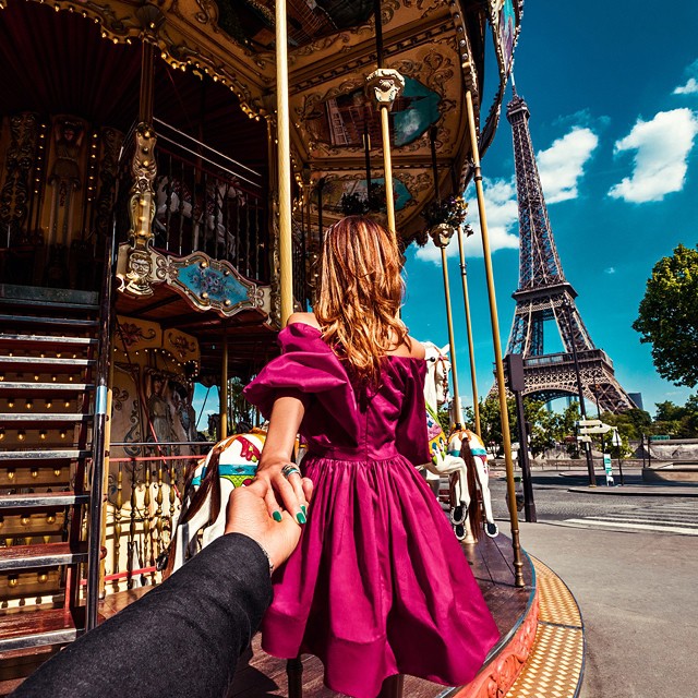 Murad Osmann《Follow me》| the Eiffel Tower in Paris