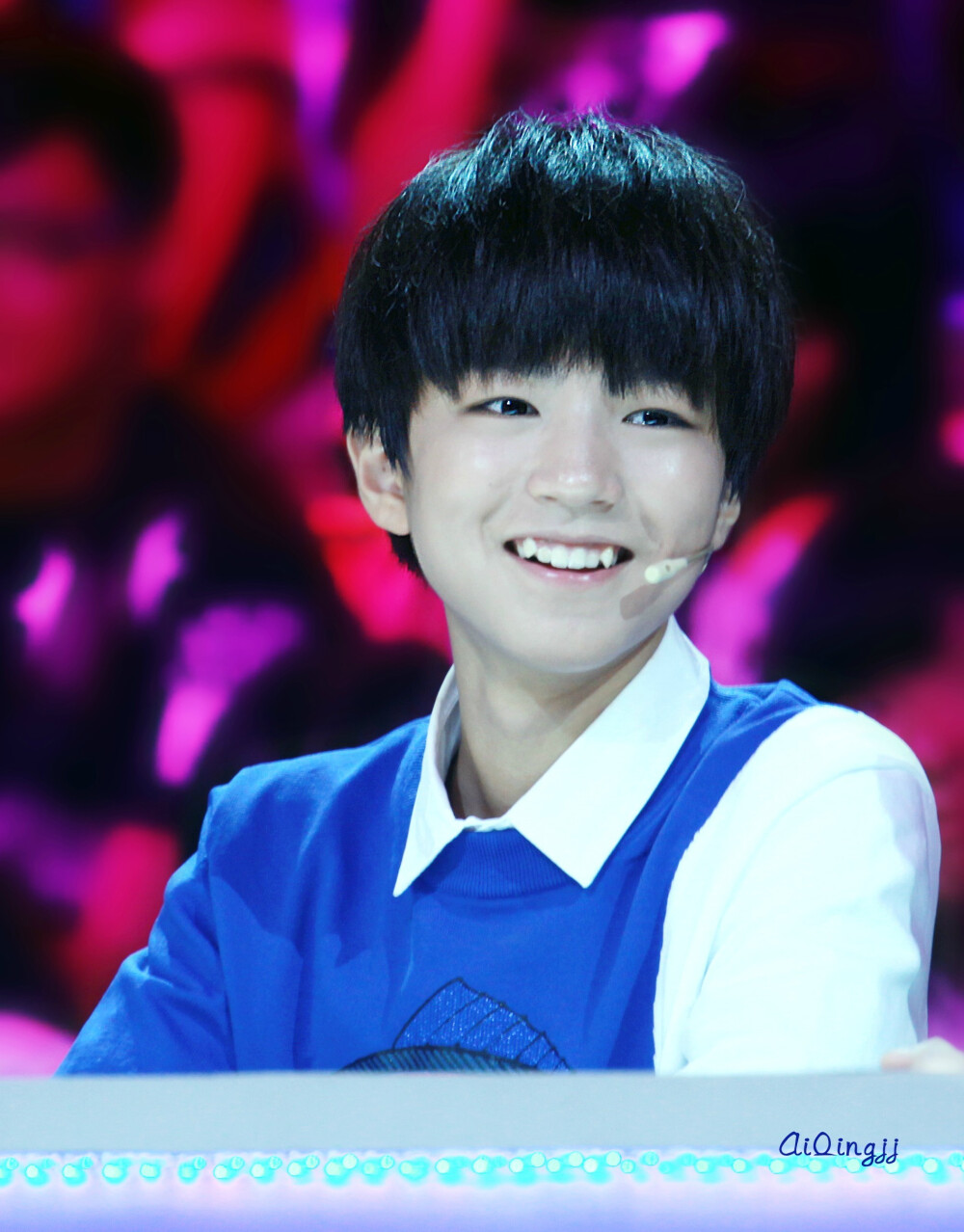 TFBOYS王俊凱 2014.8.28 年代秀。cr:LOGO