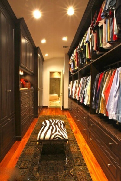 女生不可抗拒的衣帽间 永远有放不完的衣服