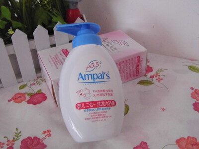 很好用的二合一宝宝沐浴露 包装很精美的哇。很喜欢。 很多泡泡的哦，宝宝很喜欢用的哈。 味道清香，很好闻的哦。 选完过后清水一充就白白嫩嫩了。