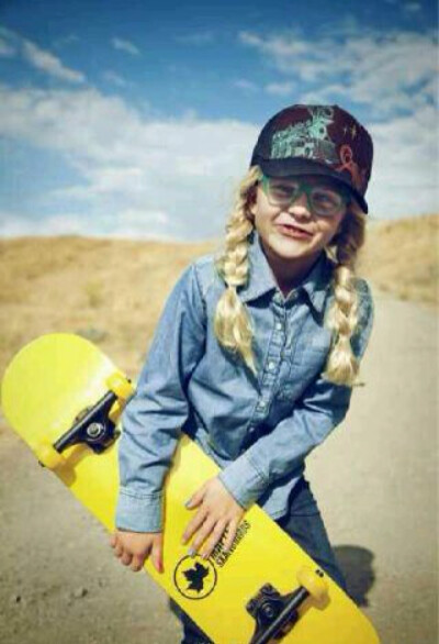 My little skate girl