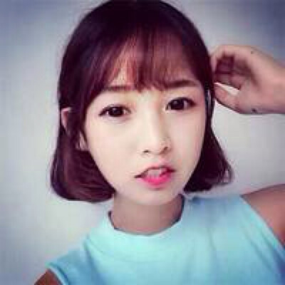 Y.女生头像 是否拥有过后都会失去就好比大笑过后只剩分外疲惫