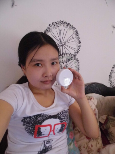 很好推开的哇。颜色也很好的哇。