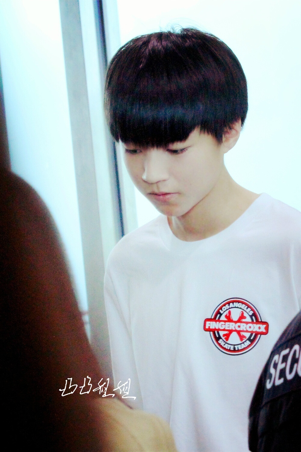 王俊凯 TFBOYS TFBOYS王俊凯 江北机场--首都机场 cr:logo