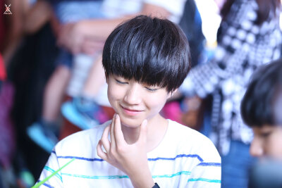 TFBOYS王俊凯 台湾拍摄不剧透高清。cr:LOGO