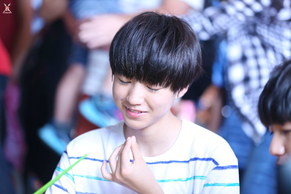 TFBOYS王俊凯 台湾拍摄不剧透高清。cr:LOGO