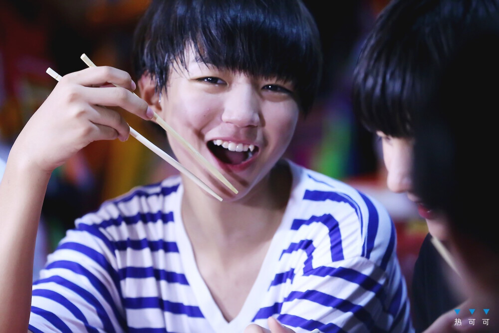 TFBOYS王俊凯 台湾拍摄不剧透高清。cr:LOGO