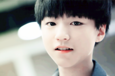 TFBOYS王俊凯 五月生写扫图