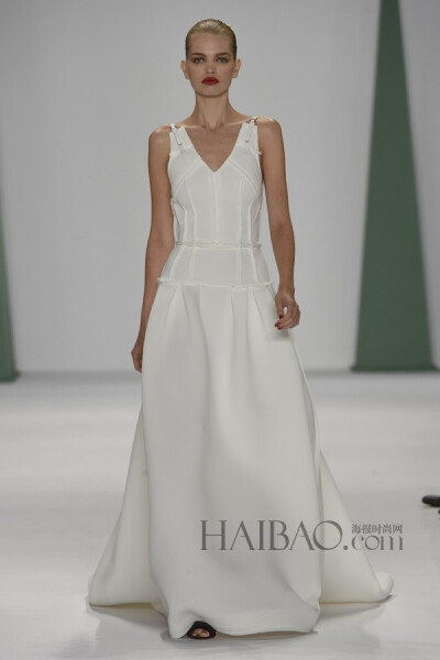 卡罗琳娜·海莱娜 (Carolina Herrera) 2015春夏女装秀