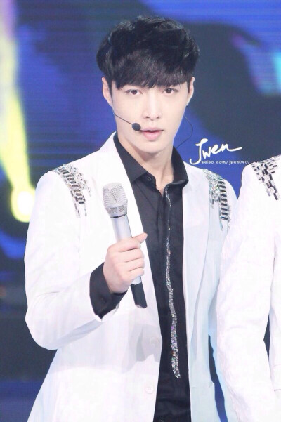 exo 张艺兴lay