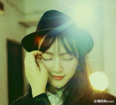 不乱于心，不困于情。不畏将来，不念过往。如此，安好。