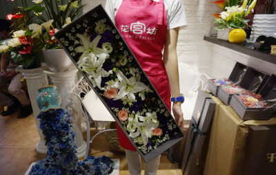 水果鲜花枪炮礼盒 —珠海花宫坊 http://shop108412070.taobao.com