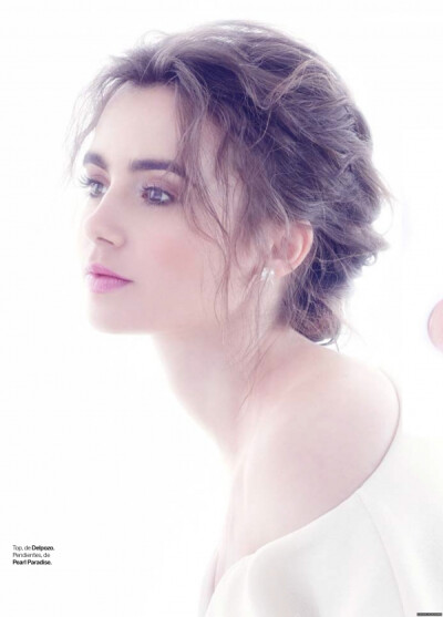 Lily Collins