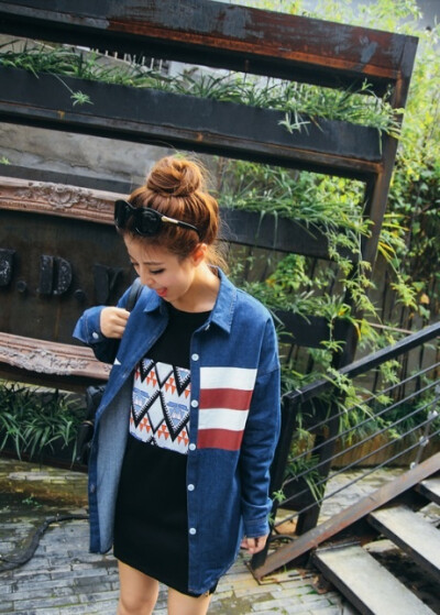 时尚牛仔大衣～