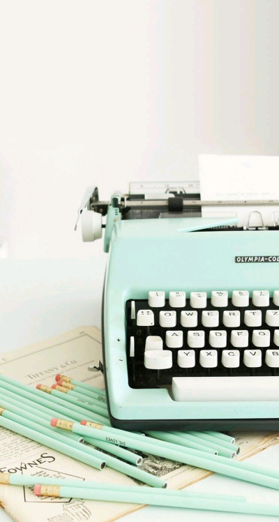 复古打字机结合薄荷绿，非常清新的感觉！