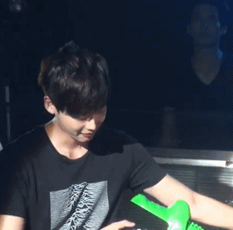 被咬咬了，萌萌哒