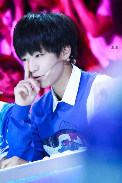 TFBOYS王俊凯 2014.8.28 年代秀。cr:LOGO