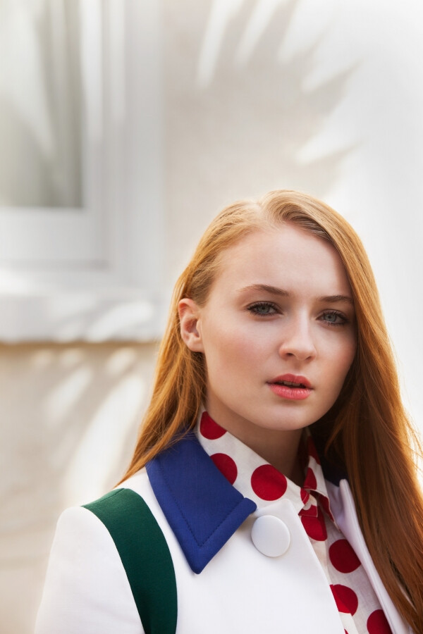 Sophie Turner（索菲▪特纳），《冰与火之歌：权力的游戏》中珊莎▪史塔克扮演者