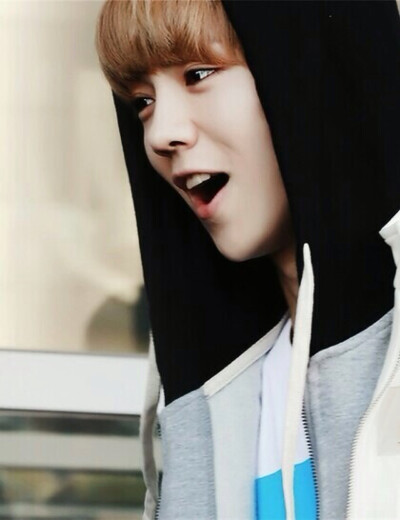 鹿晗。 LUHAN